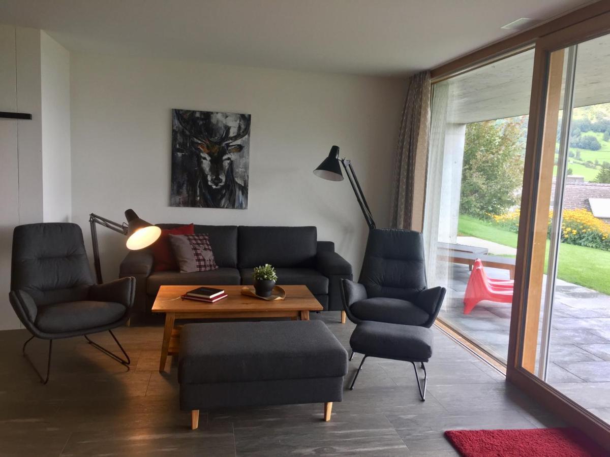 Casa Admisa, Spektakulaere Aussicht, Ski In And Out, Hochwertige Einrichtung, Valserstein Und Eiche Flims Exterior foto
